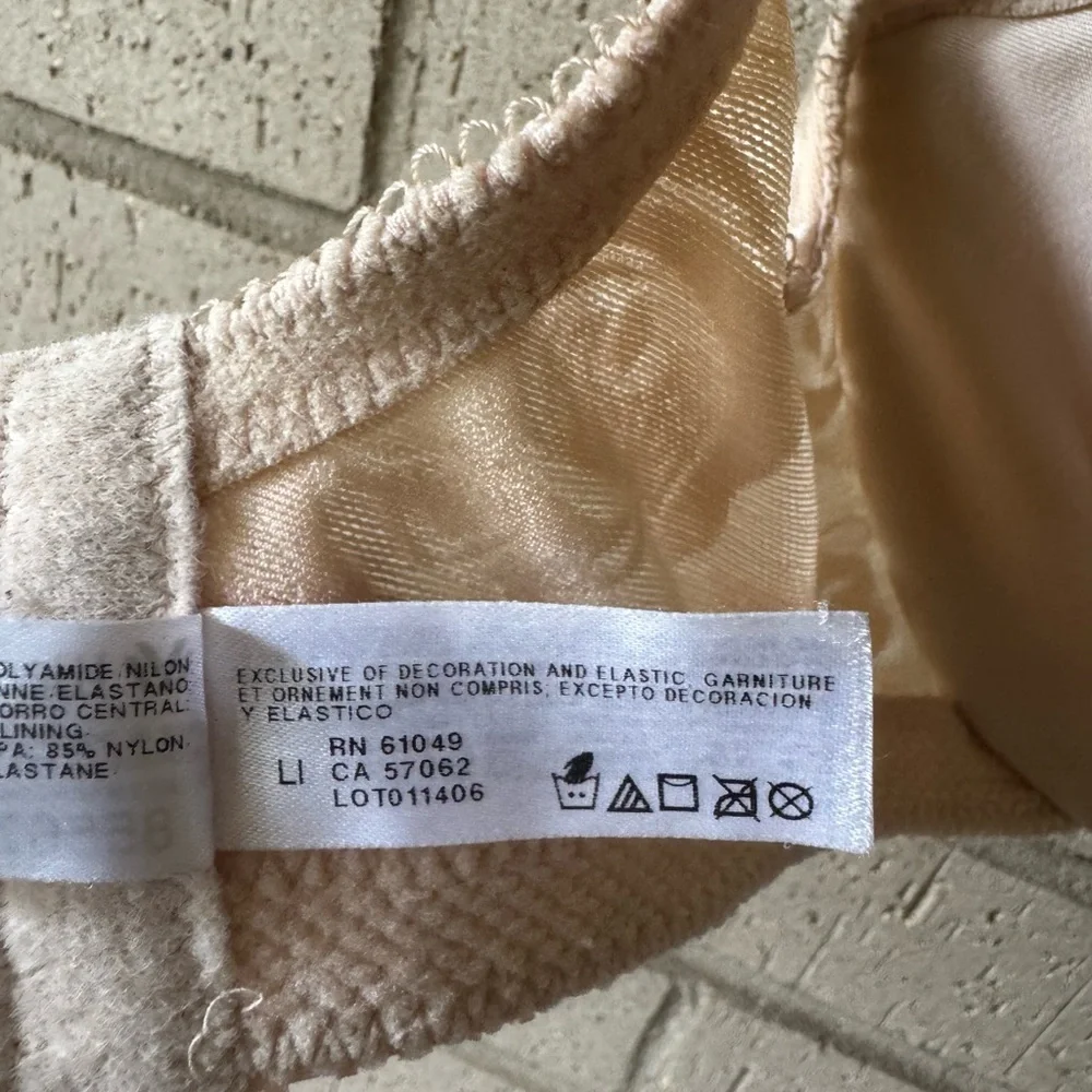 Wacoal Awareness Underwire Bra | 32DDD | Sand - Picture 5 of 6